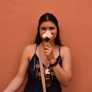 Meet your Posher, Anna